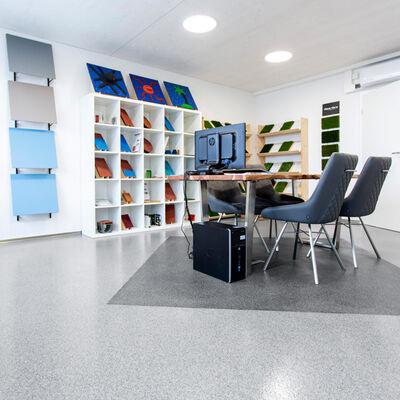 viacor-quartzsand-flooring-antislip-sample-room.76a87ec0